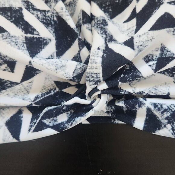 Gossip Black Print Sports Bra with Green Trim NWT Size Medium Racerback Bra - Picture 3 of 10